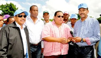 Danilo Medina entregará en diciembre viviendas a familias afectadas por ríos en Azua