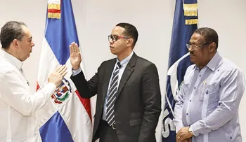 SNS juramenta nuevo director Hospital Municipal de Boca Chica