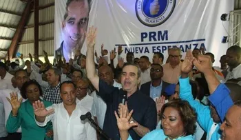 Presidente y regidora del PRD en Santo Domingo Norte renuncian y apoyan a Abinader