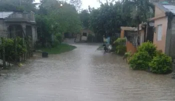 María se aleja lentamente de RD; lluvias seguirán hasta el domingo; descontinúan avisos de huracán y tormenta 