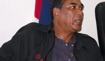 Acusan director de Obras Publicas coger dinero para promover candidatura