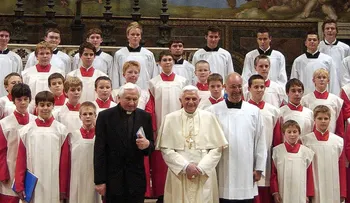 Conmoción en Alemania: más de 500 niños del coro católico dirigido por el hermano de Benedicto XVI sufrieron abusos