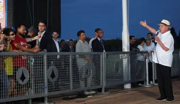 Lula lamenta la partida de Flávio Bolsonaro y afirma que pudo quedarse a desmentir las acusaciones