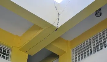 Comunidades reclaman escuelas
