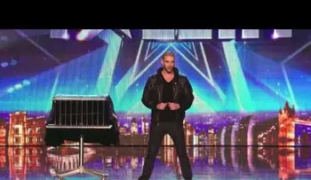 Lo que hace este mago es increible (Video)