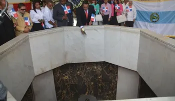 Instituto Agrario Dominicano deposita ofrenda floral en el Altar de la Patria