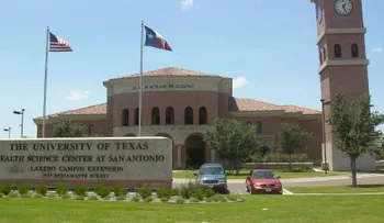 Violan un 15% alumnas en Universidad de Texas; 17 de ellas por jugadores de fúfbol 