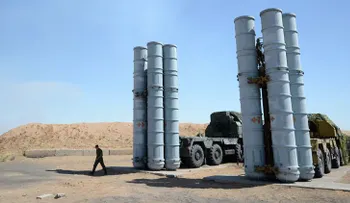 Rusia intercepta varios ataques aéreos gracias a los sistemas S-300 (VIDEO)