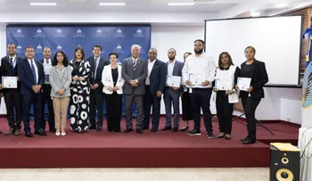 Contraloría certifica 200 colaboradores en Auditoría Interna