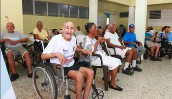 INFOTEP lleva apoyo a adultos mayores de Villa Riva