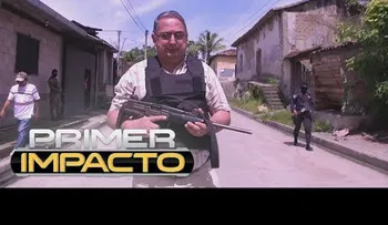 Alcalde en El Salvador sale a patrullar con ametralladora