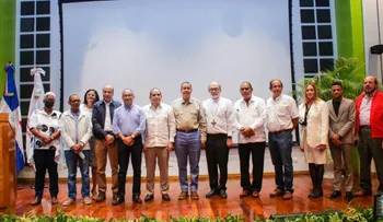 Ministro de Medio Ambiente plantea soluciones a la problemática medioambiental de la provincia Peravia