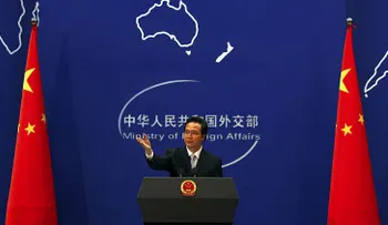 China a EE.UU.: "Un solo país no puede dictar las reglas del comercio mundial"