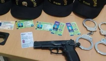 Detienen a 5 â??policías comunitariosâ? con pertrechos y acreditaciones sin aval