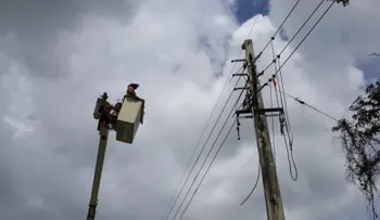 Puerto Rico vuelve a tener electricidad casi un año después del huracán Maríaâ?¦ excepto por 25 clientes