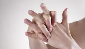 La ciencia sugiere que sonarte los nudillos puede ser bueno para tus manos