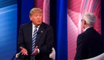 Trump dice que el papa es "maravilloso" y asegura que no está peleado con él