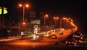 EDENORTE repone alumbrado en elevado avenida Estrella Sadhalá, Santiago