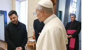 El papa urge diálogo por la paz