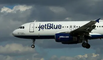 Tripulantes de JetBlue se sintieron enfermos por "olor inusual" y vuelo tuvo que ser desviado; salió de EEUU a RD