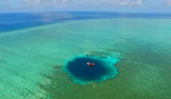 Hallan en China el agujero azul más profundo del mundo