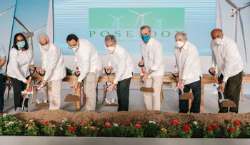 Abinader da primer palazo de segunda etapa del Parque Eólico Los Guzmancito, Puerto Plata