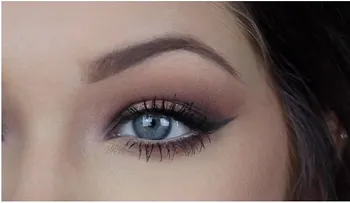 6 Aceites naturales para cuidar el contorno de ojos