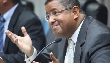 Muere expresidente salvadoreño Francisco Flores