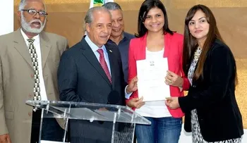 SNS incorpora 300 pasantes a los hospitales