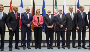 El parlamento iraní aprueba el acuerdo nuclear