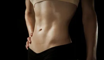 Aprovecha de marcar tu abdomen con estos 3 ejercicios (VIDEO)