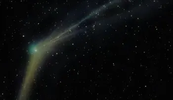 Un cometa de dos colas se encamina a la Tierra y "no decepcionará"
