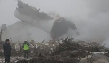 Al menos 37 muertos en un accidente de avión de carga en Kirguistán