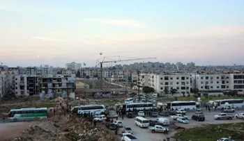 Al menos 100 muertos por explosión de coche bomba durante evacuación en Siria