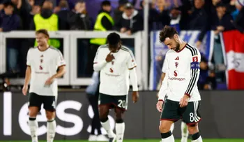 Bruno Fernandes cuestiona el plan táctico de Carrick tras la goleada 4-1 del Como al Manchester United en Champions