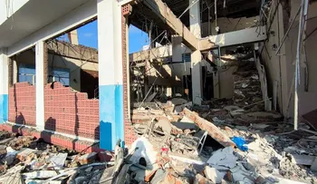 Segundo terremoto de magnitud 6,9 sacude Sumatra en Indonesia