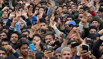 Un millonario quiere darle 4G gratis a 1.000 millones de personas