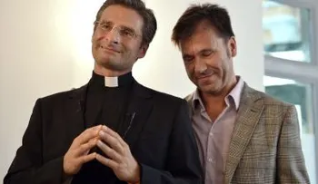 Charamsa a CNN: "La iglesia se permite comparar los homosexuales a los nazis"