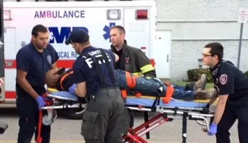 Son 2 los muertos a apuñaladas por atacante en centro comercial de Massachusetts