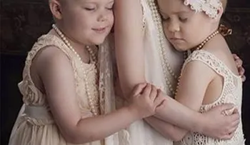 Esta foto de niñas con cáncer se hizo viral en la red. ¡Y aquí están ellas 2 años después!