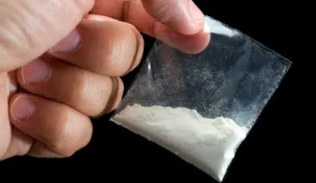 Detienen hombre intentó salir del país con 70 bolsitas de cocaína en el estómago