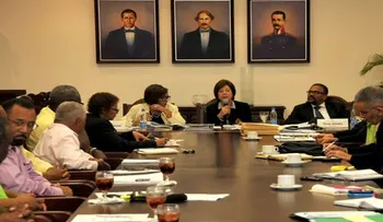 Educación extiende plazo para aspirantes a docentes y directivos