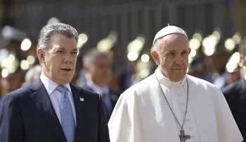 Santos agradece al papa Francisco por dar con Colombia "el primer paso hacia la reconciliación"