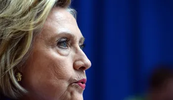 305 documentos del servidor de Hillary Clinton serán inspeccionados