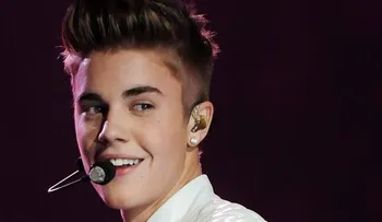 Publican fotos desnudo de cantante Justin Bieber