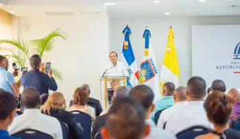 Gobierno entrega RD$47 millones para el equipamiento de la Universidad Católica Tecnológica de Barahona