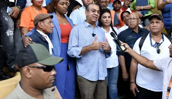 MOPC lleva operativo "Obras Públicas en mi barrio" al sector San Carlos