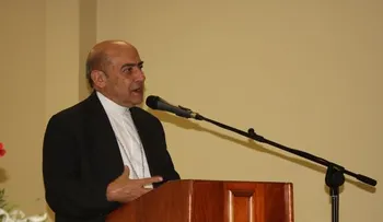 El boche que le dio un monseñor a los periodistas que le preguntaron por el Cardenalâ?