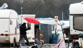 Corte francesa ordena demoler campamento de refugiados más famoso de Europa