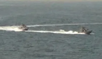 Barco de EE.UU. realiza disparos de advertencia a bote iraní en el Pérsico